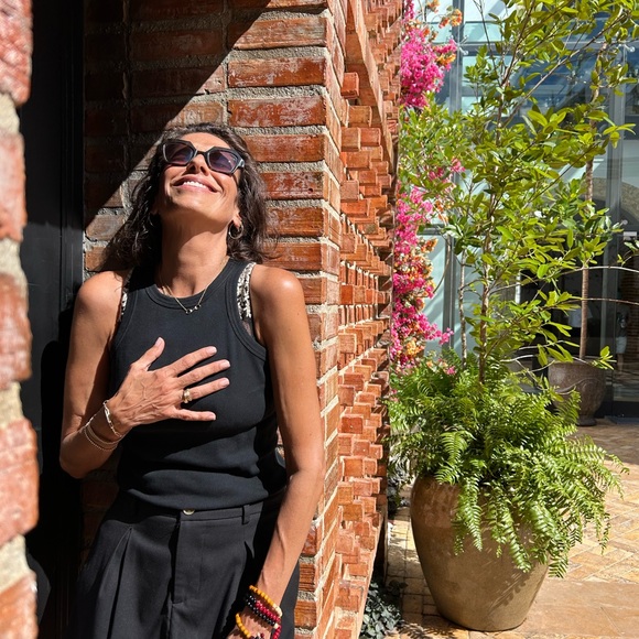 Meet your Posher, SJ - Picture 4 of 8